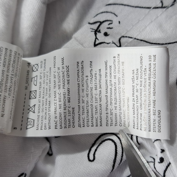 Sinsay White Cuffed Black Cats Outline Graphic Tee NWT XS - Picture 9 of 12